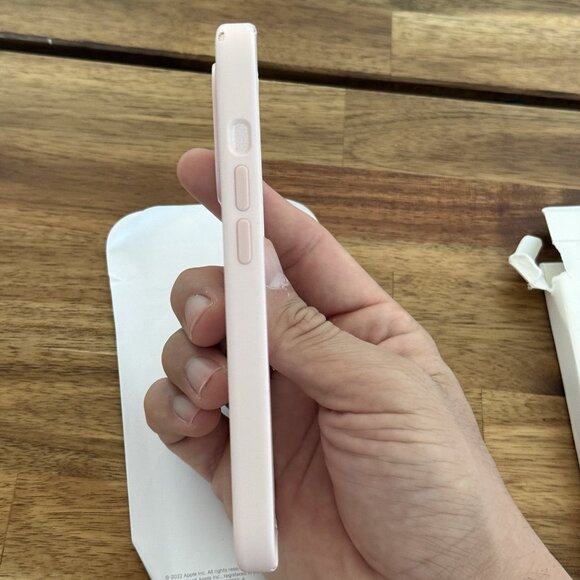 OEM Authentic Apple Silicone Case with MagSafe for iPhone 14 Pro Chalk Pink READ - Picture 9 of 12